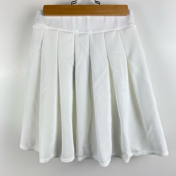 NWT PRETTYLITTLETHING White Tennis Skirt Stretch - Picture 5 of 9